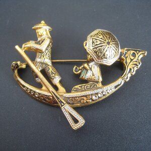 DAMASCENE 2" PIN FROM SPAIN DEPICTS BOAT AND ASIAN SCENE